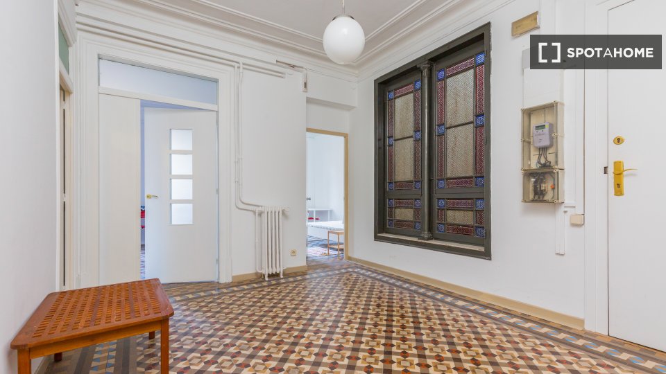 Double room Barcelona, 9 beds, 175m² — photo 10