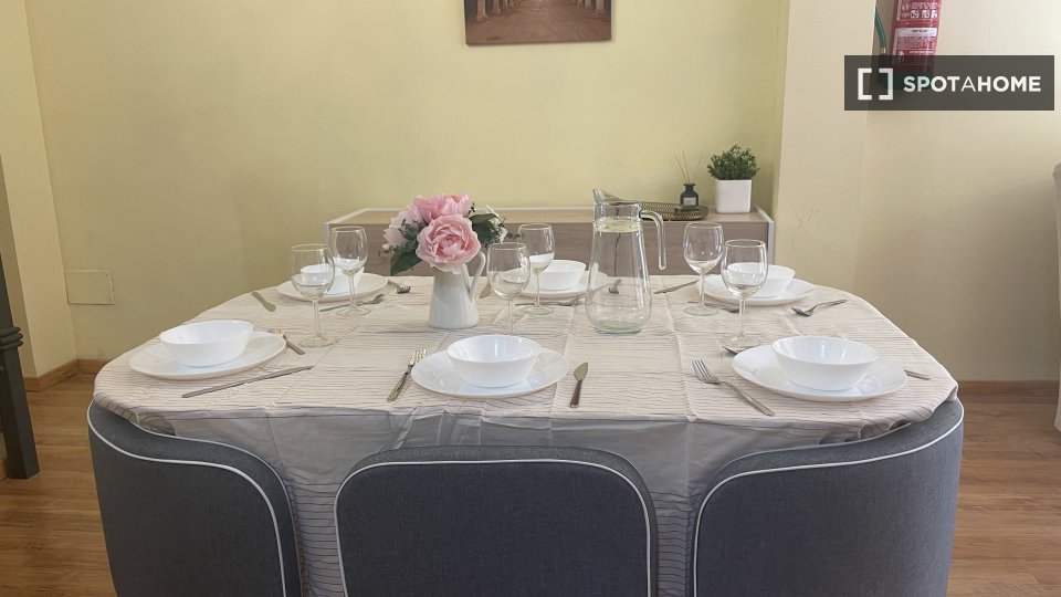 Apartment Alcala_De_Henares, 3 beds, 130m² — photo 3