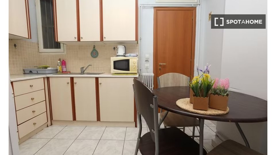 Double room Athens, 4 beds — photo 17