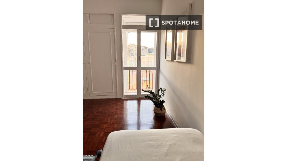 Double room Lisbon, 6 beds — photo 8