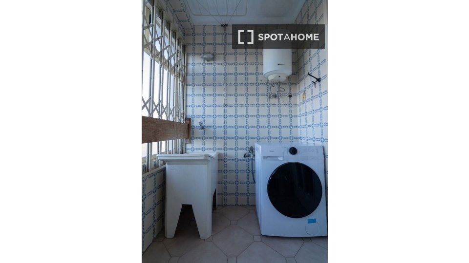 Double room Porto, 5 beds, 180m² — photo 9