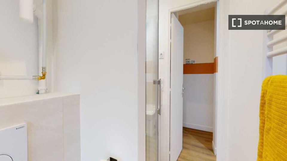 Double room Paris, 9 beds, 140m² — photo 5