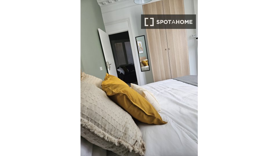 Double room Barcelona, 10 beds, 220m² — photo 11