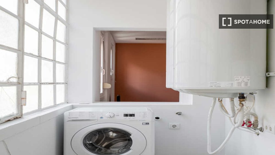 Double room Lisbon, 13 beds — photo 26