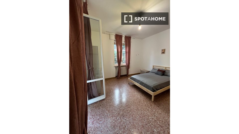 Double room Bologna, 3 beds, 130m² — photo 12