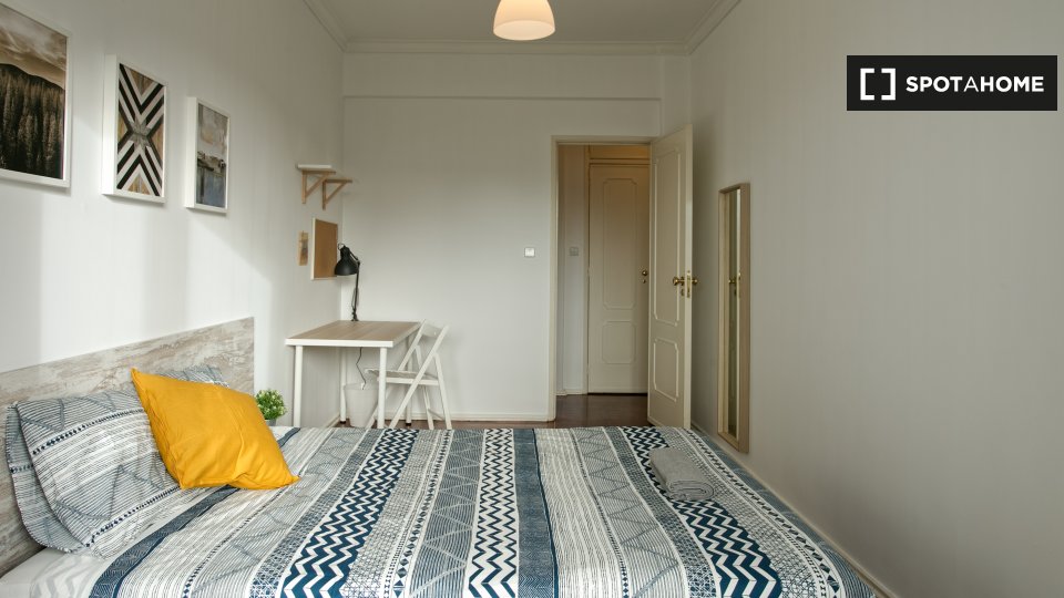 Double room Lisbon, 5 beds — photo 2