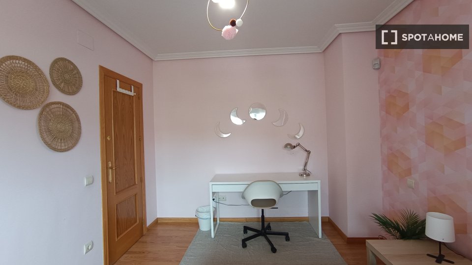 Double room Madrid, 5 beds — photo 4