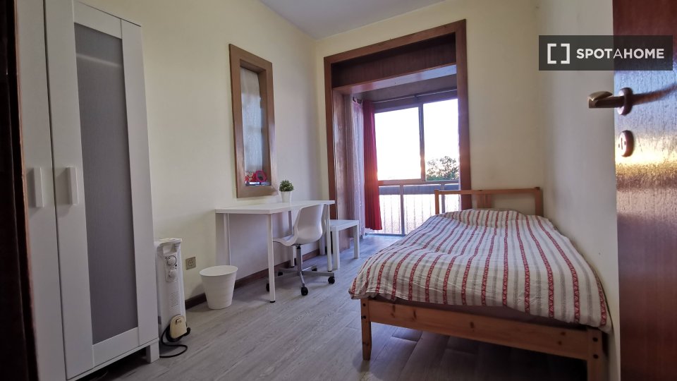 Double room Porto, 5 beds, 150m² — photo 18