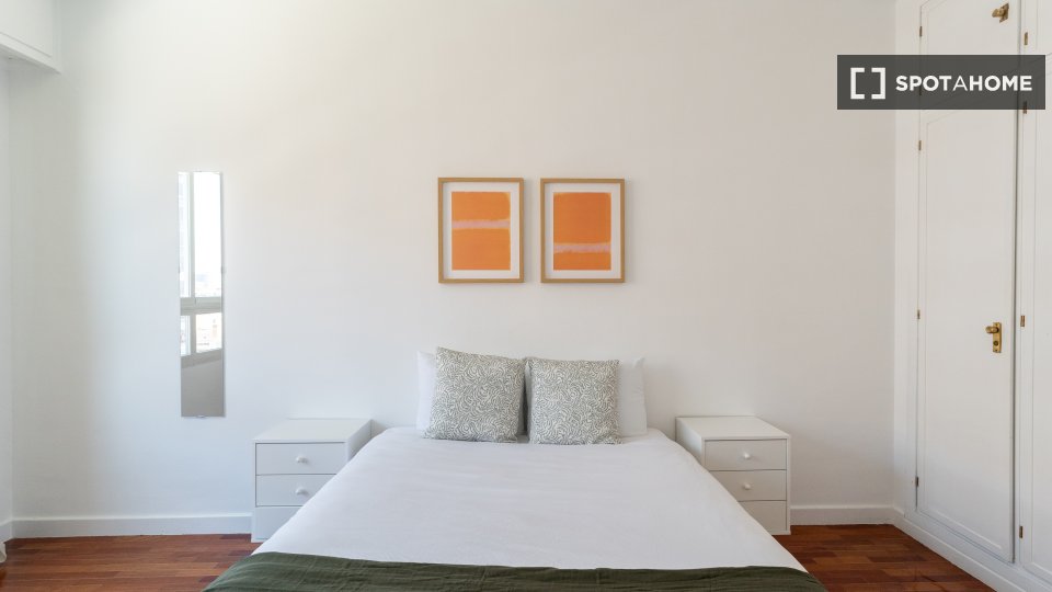 Double room Madrid, 7 beds — photo 25