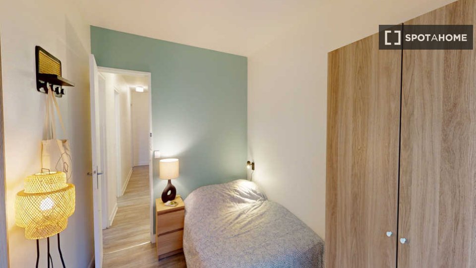 Double room Paris, 4 beds, 80m² — photo 7