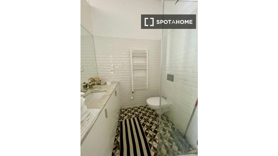 Apartment Lisbon, 2 beds — photo 8