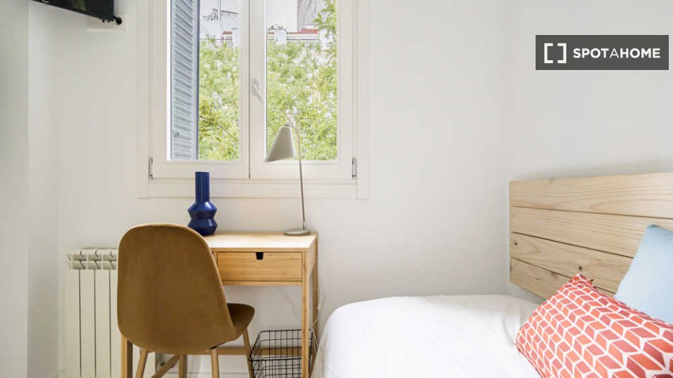 Double room Madrid, 4 beds — photo 99