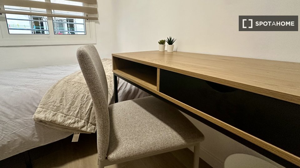 Double room Barcelona, 4 beds, 70m² — photo 30