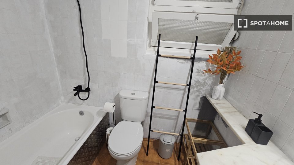 Apartment mono Lisbon, 95m² — photo 44