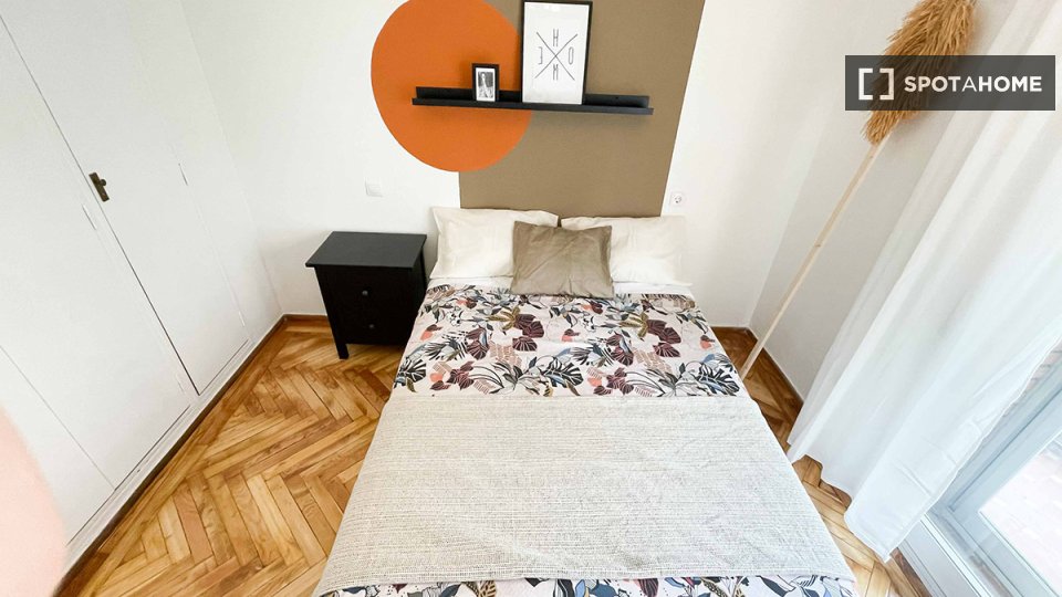 Double room Madrid, 7 beds — photo 11