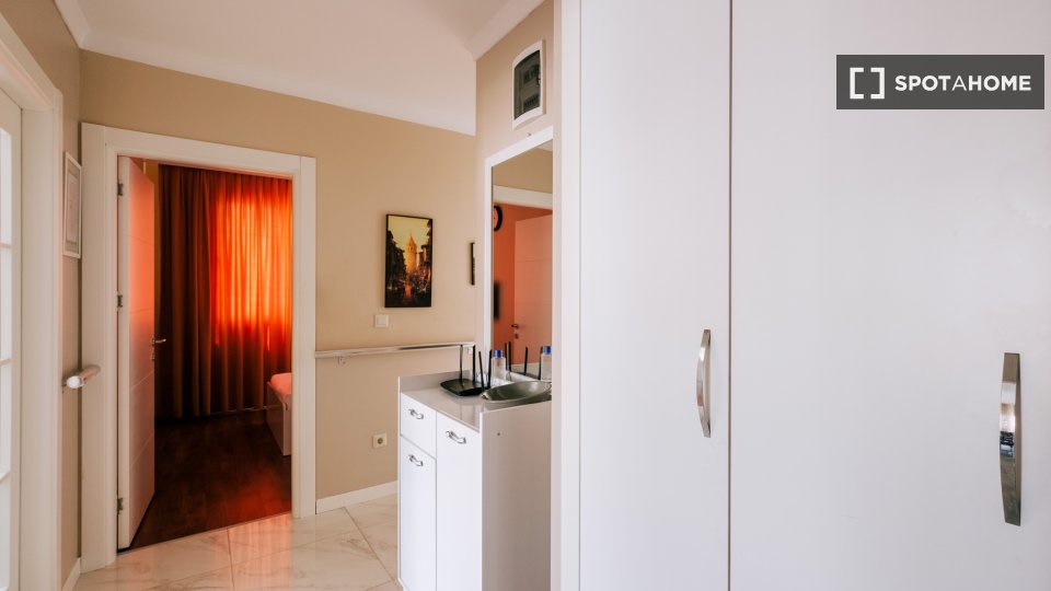 Apartment Istanbul, 1 bed — photo 2