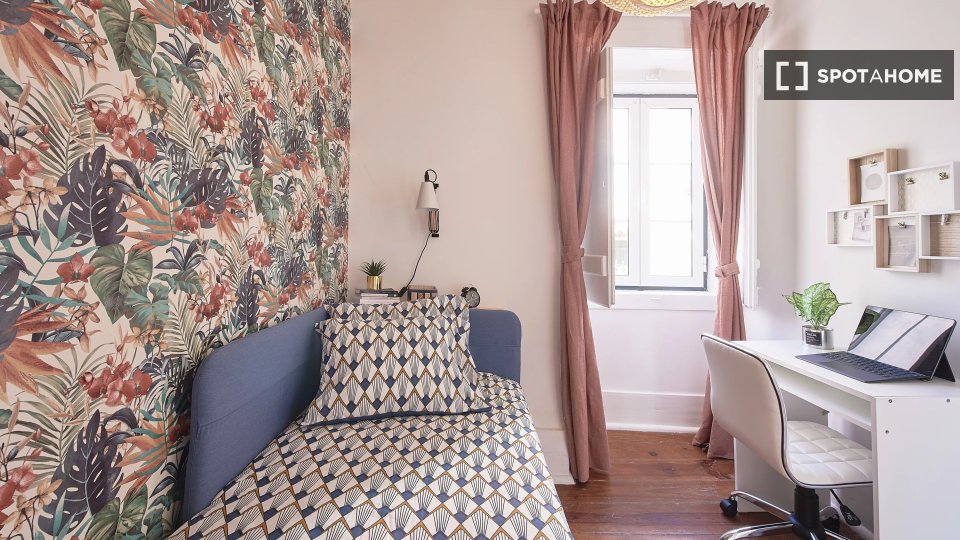 Double room Lisbon, 13 beds — photo 13