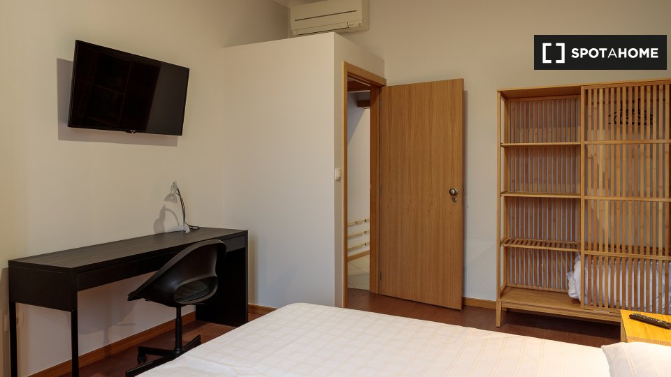Double room Porto, 7 beds, 250m² — photo 3