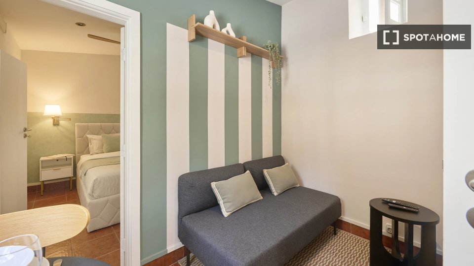 Apartment Lisbon, 1 bed — photo 14