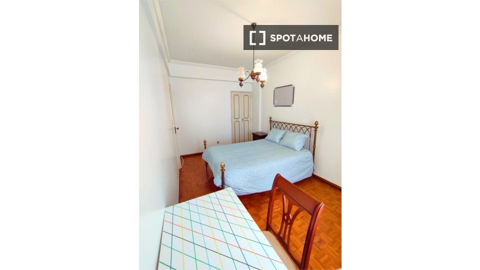 Double room Lisbon, 2 beds, 50m² — photo 5
