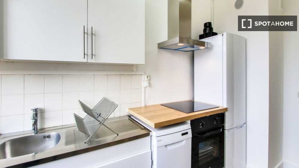 Double room Lille, 3 beds, 70m² — photo 4