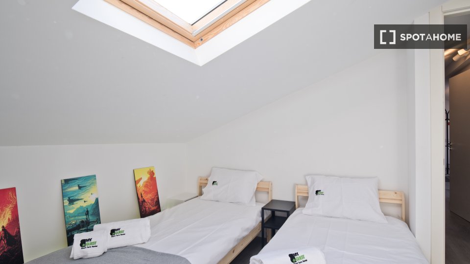 Apartment Lisbon, 2 beds, 45m² — photo 12