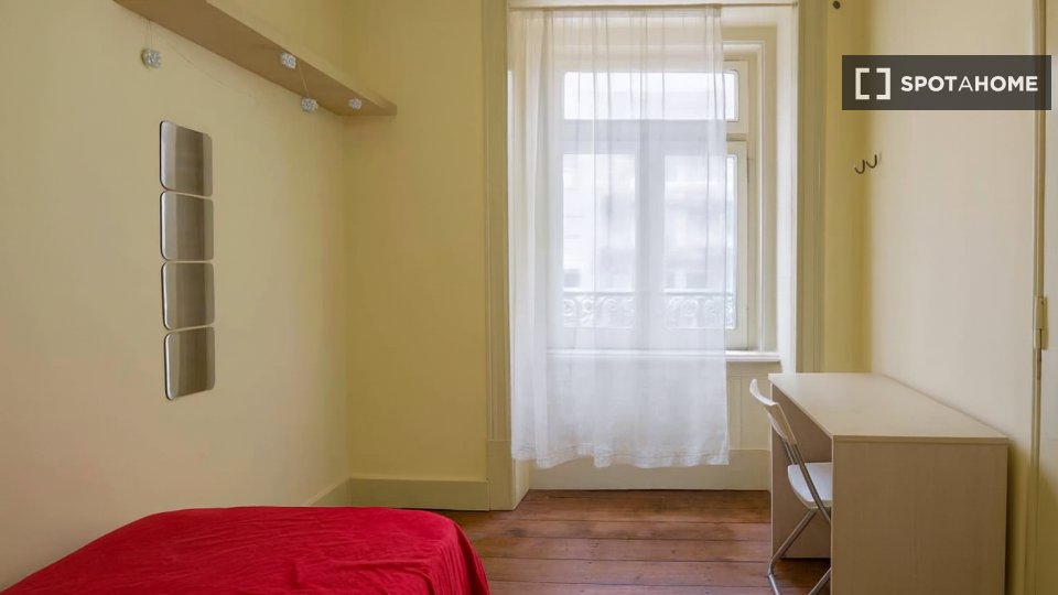 Double room Lisbon, 7 beds — photo 42