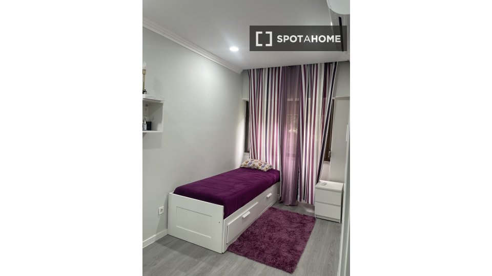 Apartment Lisbon, 3 beds, 90m² — photo 13
