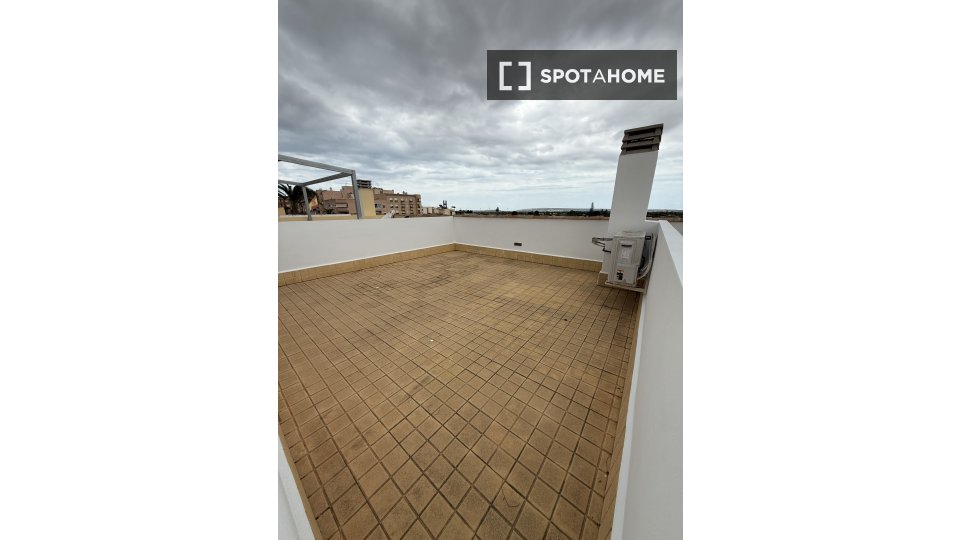 Apartment Alicante, 2 beds, 50m² — photo 13