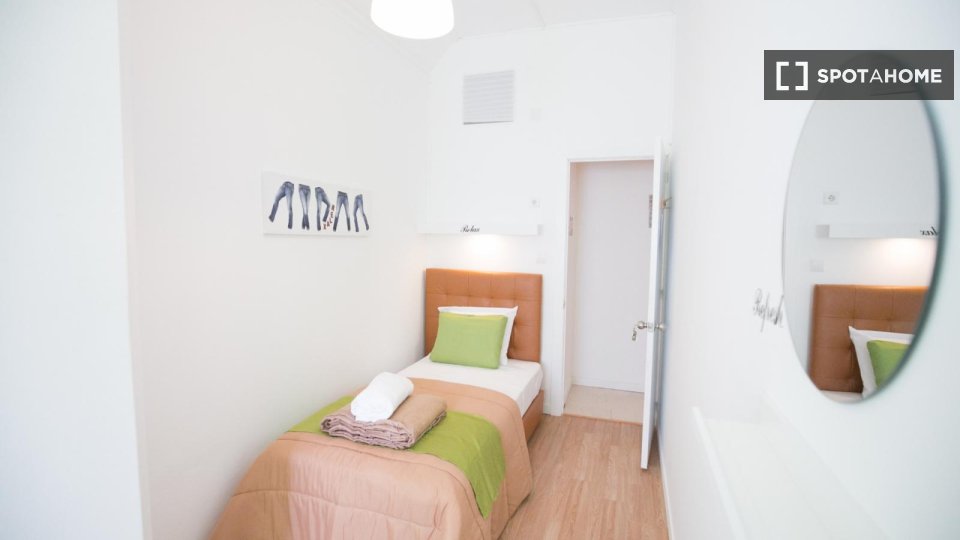 Double room Lisbon, 20 beds — photo 20