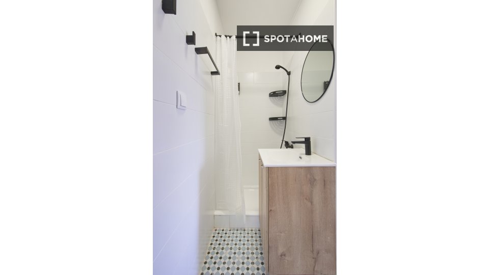 Double room Lisbon, 9 beds — photo 15