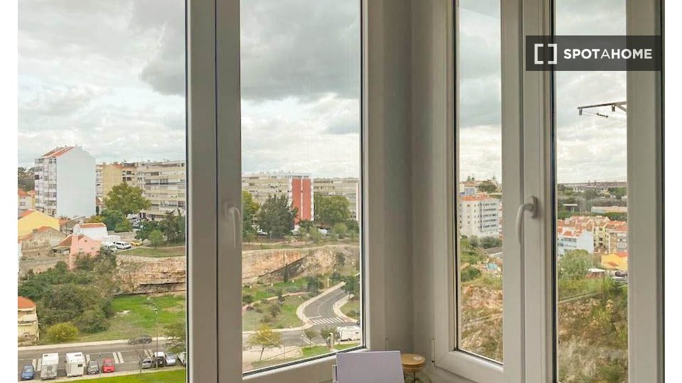 Apartment Lisbon, 2 beds, 61m² — photo 7