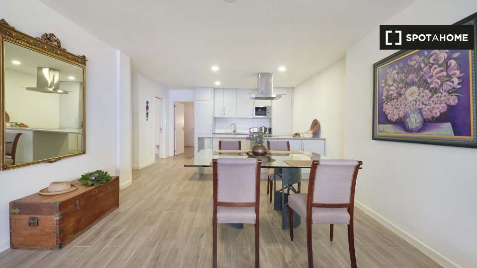 Apartment Lisbon, 1 bed, 80m² — photo 17