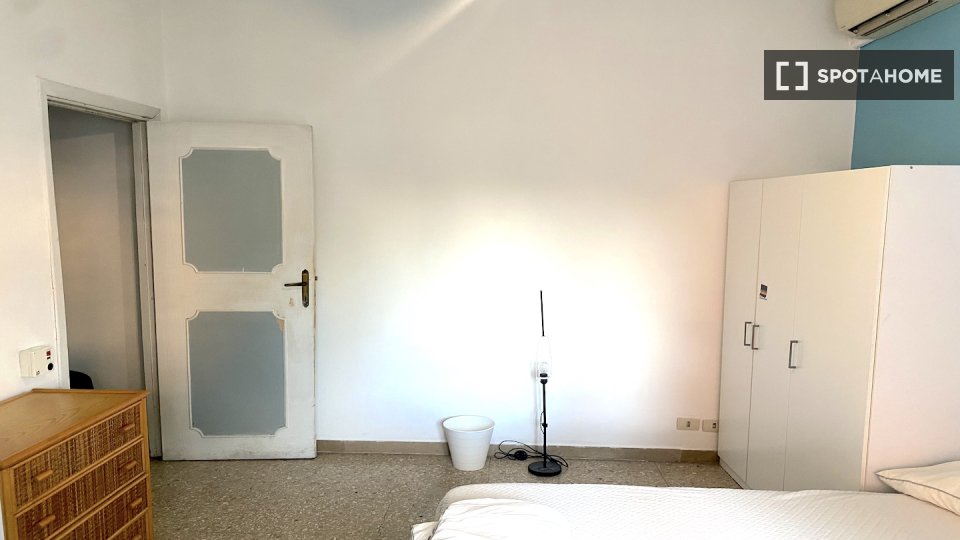 Double room Rome, 6 beds, 150m² — photo 8