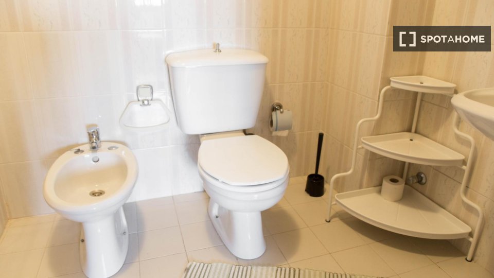Double room Porto, 5 beds, 100m² — photo 4