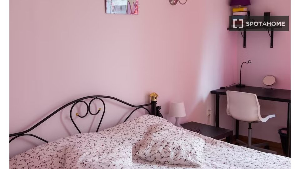 Double room Athens, 5 beds — photo 19