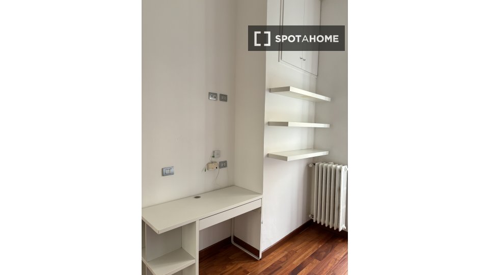 Apartment Milan, 1 bed, 47m² — photo 11