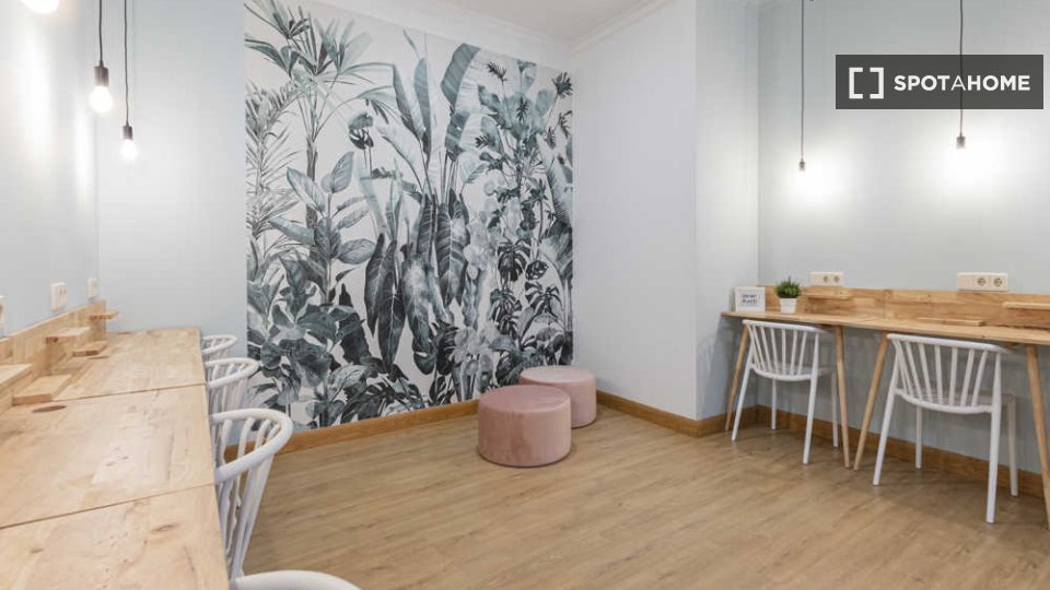 Double room Madrid, 41 beds — photo 57