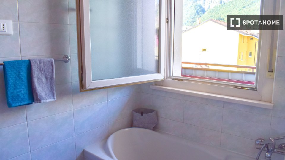 Double room Trento, 4 beds — photo 10