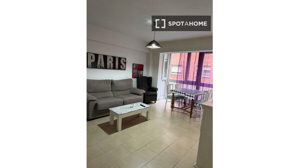 Double room Salamanca, 3 beds, 80m² — photo 3