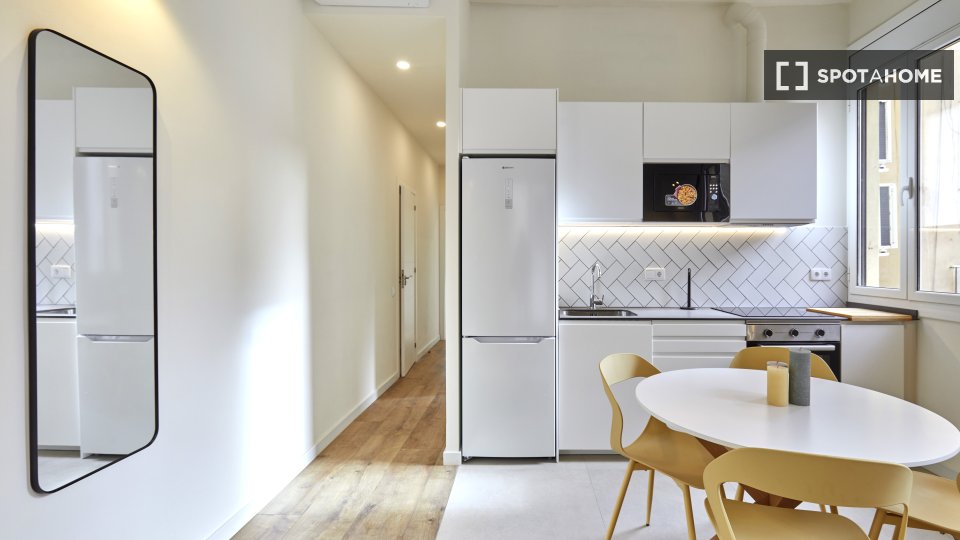 Apartment Barcelona, 2 beds — photo 13