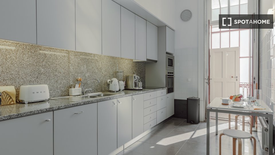 Apartment Porto, 2 beds, 160m² — photo 18