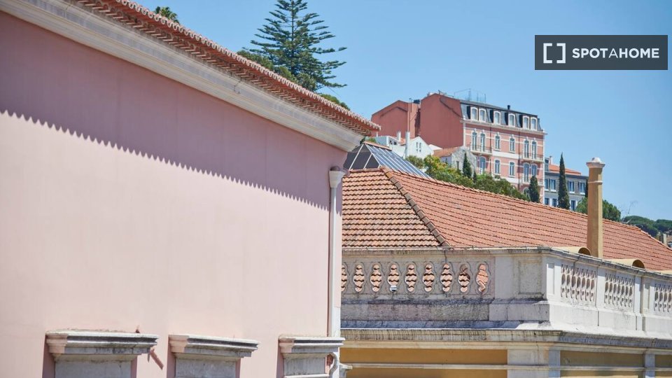 Apartment mono Lisbon — photo 16