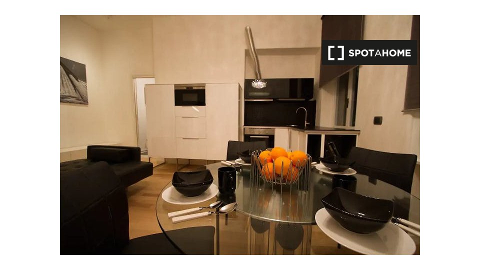 Apartment Milan, 1 bed, 65m² — photo 4