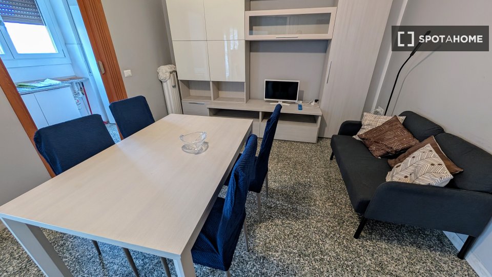 Double room Milan, 2 beds, 80m² — photo 4