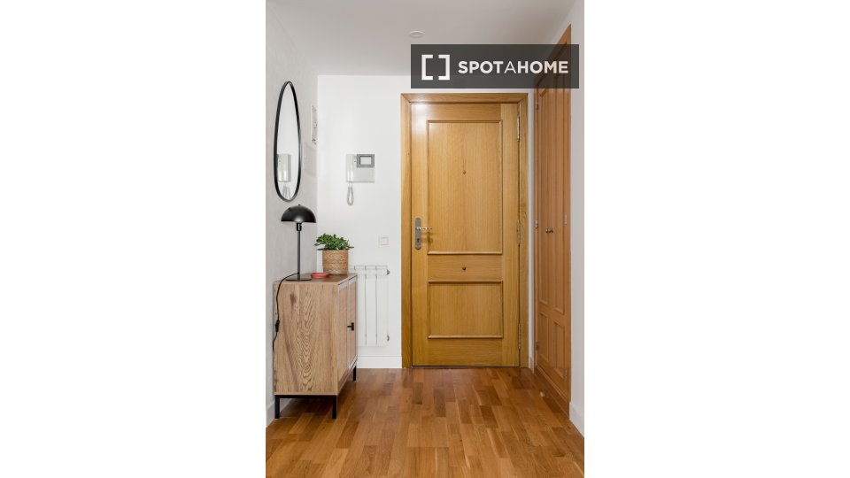 Apartamento de 2 dormitorios en alquiler en Acacias, Madrid