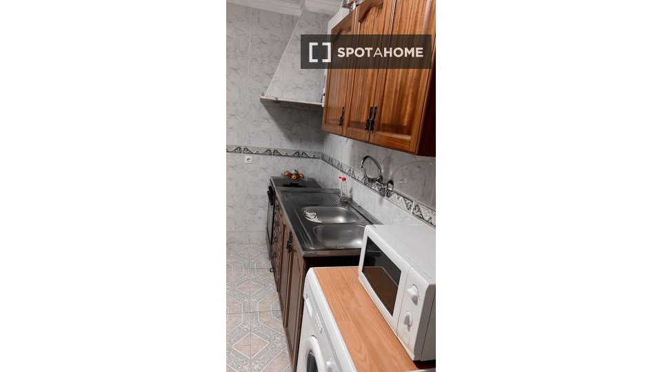 Apartment Lisbon, 1 bed — photo 13