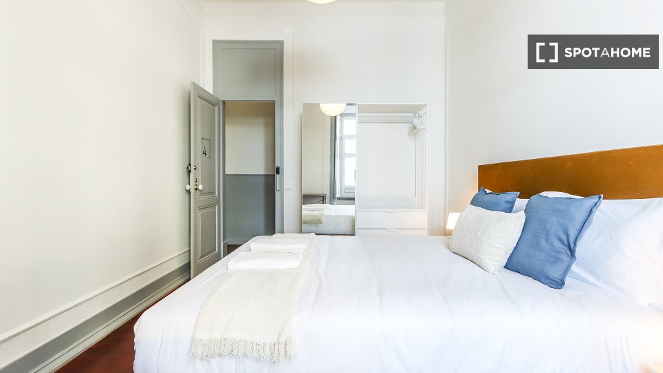 Double room Lisbon, 6 beds — photo 17