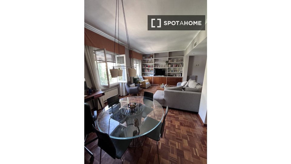 Double room Madrid, 1 bed, 110m² — photo 7