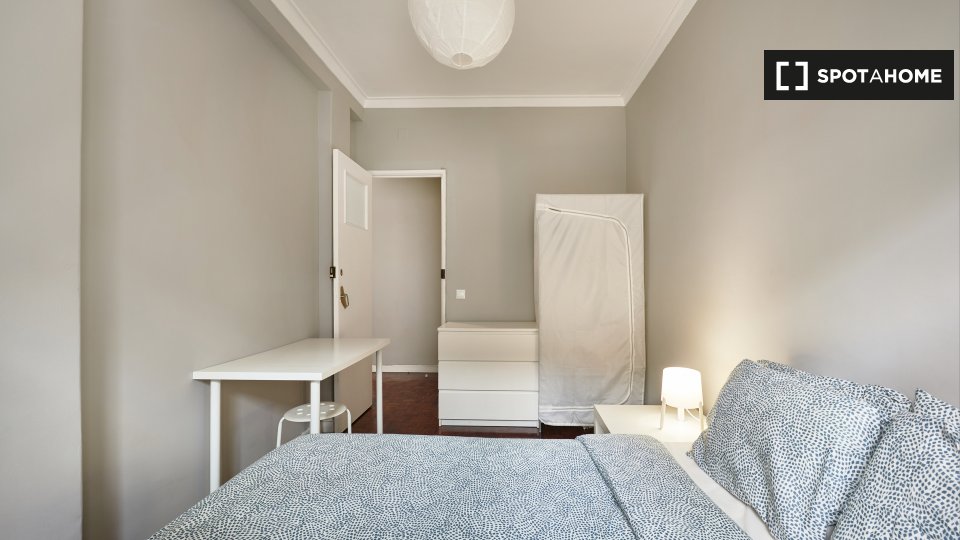 Double room Lisbon, 6 beds — photo 6